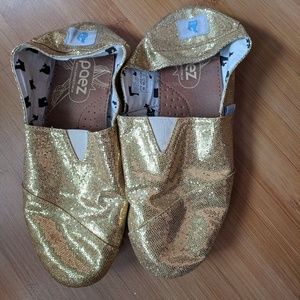Gold sparking espadrilles